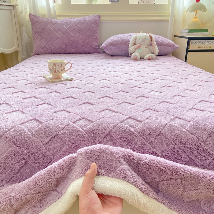 91家纺网 家纺一手货源 找家纺 耐思家纺 2025新款加厚提花兔绒塔芙绒单品床单系列 香芋紫