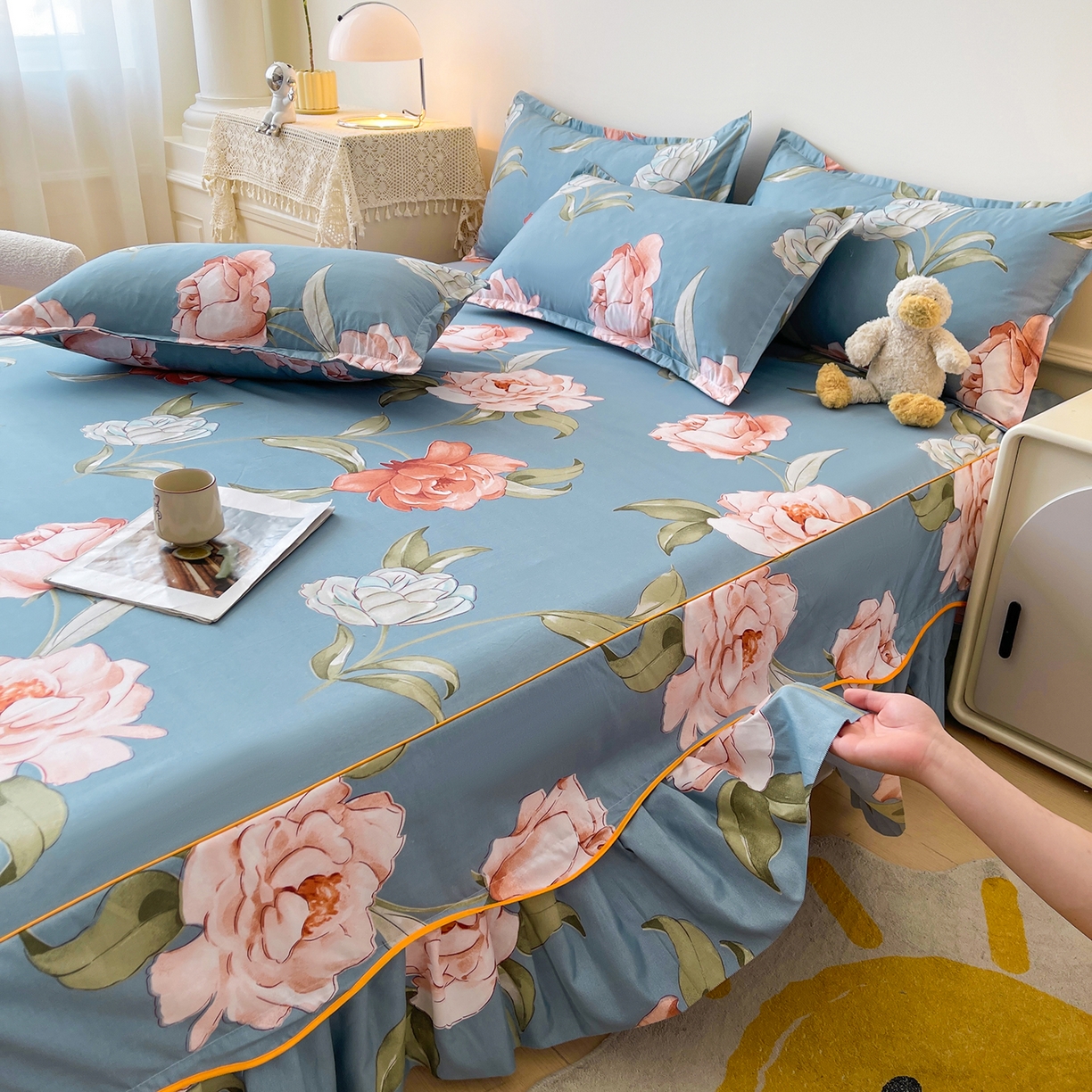 91家纺网 家纺一手货源 找家纺 笠裙家纺 2025新款A类水洗棉韩版S边花边印花床裙四件套 婉华