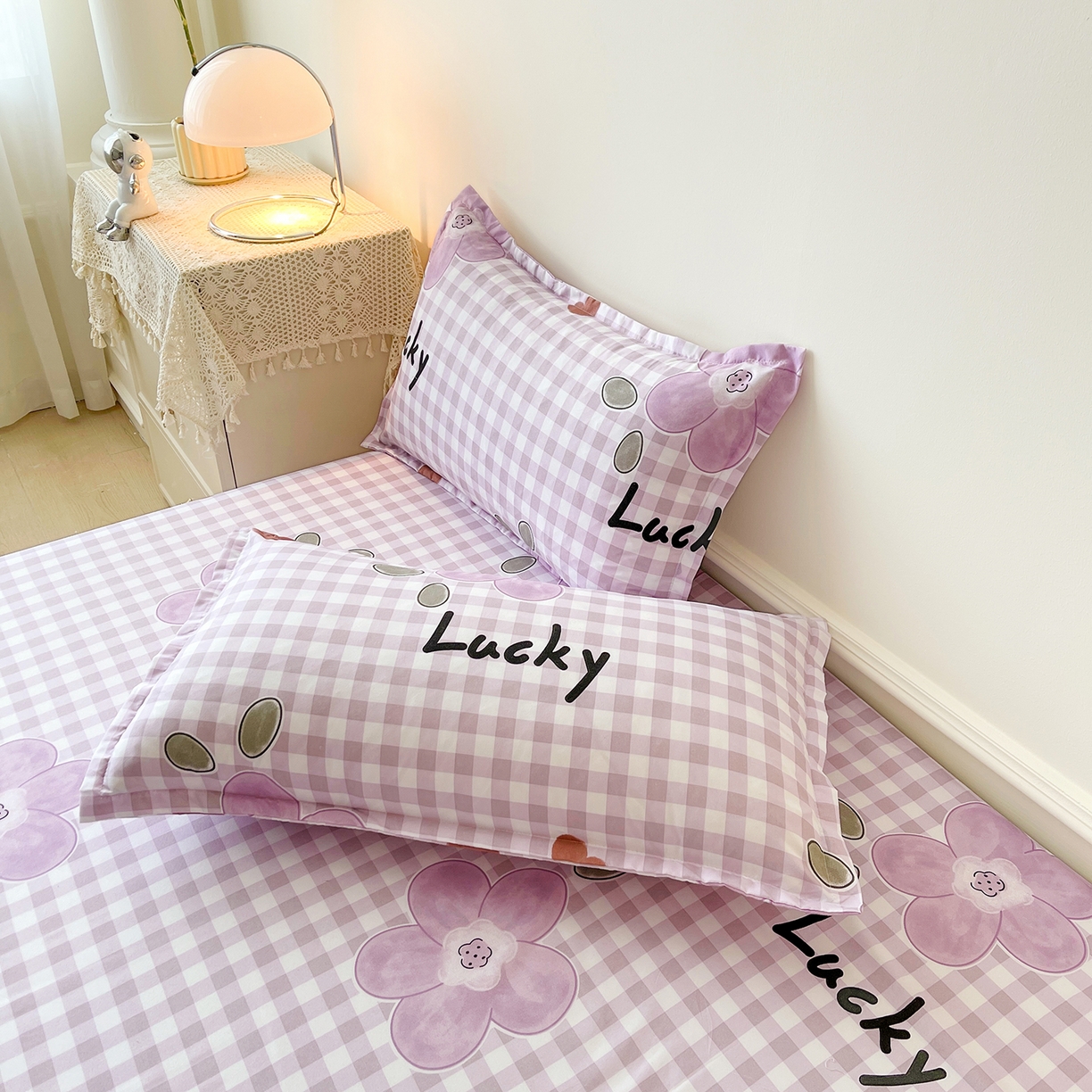 91家纺网 家纺一手货源 找家纺 笠裙家纺 2025新款A类水洗棉韩版S边花边印花床裙四件套 花舞