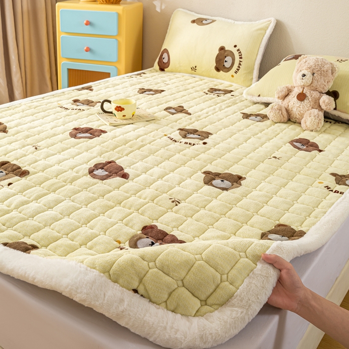 91家纺网 家纺一手货源 找家纺 梦初语 2025新款冬季珊瑚绒牛奶绒加厚床护垫褥子软垫学生宿舍-直播爆款（200克夹棉加厚款） 唯美小熊