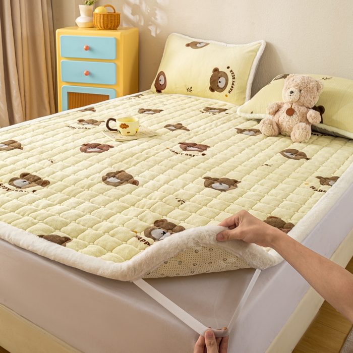 91家纺网 家纺一手货源 找家纺 梦初语 2025新款冬季珊瑚绒牛奶绒加厚床护垫褥子软垫学生宿舍-直播爆款（200克夹棉加厚款） 唯美小熊