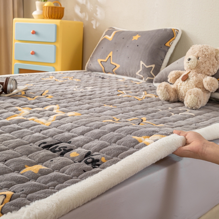 91家纺网 家纺一手货源 找家纺 梦初语 2025新款冬季珊瑚绒牛奶绒加厚床护垫褥子软垫学生宿舍-直播爆款（200克夹棉加厚款） 繁星