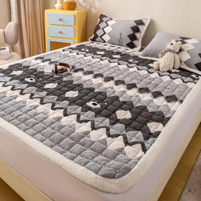 91家纺网 家纺一手货源 找家纺 梦初语 2025新款冬季珊瑚绒牛奶绒加厚床护垫褥子软垫学生宿舍-直播爆款（200克夹棉加厚款） 格调