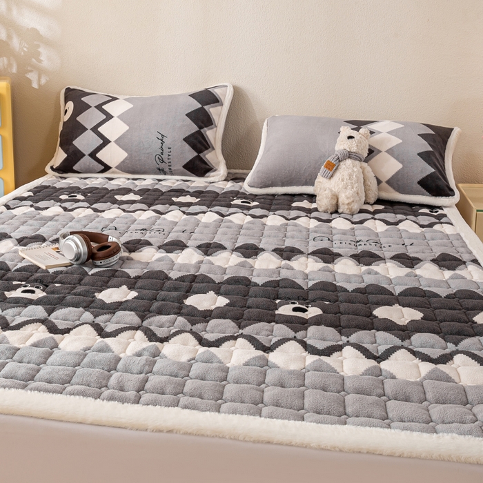 91家纺网 家纺一手货源 找家纺 梦初语 2025新款冬季珊瑚绒牛奶绒加厚床护垫褥子软垫学生宿舍-直播爆款（200克夹棉加厚款） 格调