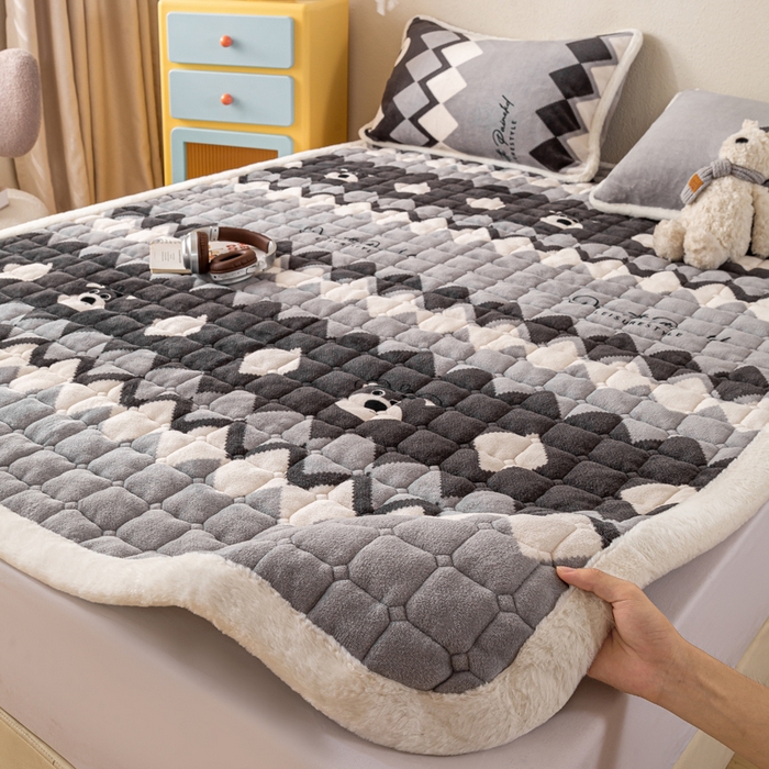 91家纺网 家纺一手货源 找家纺 梦初语 2025新款冬季珊瑚绒牛奶绒加厚床护垫褥子软垫学生宿舍-直播爆款（200克夹棉加厚款） 格调