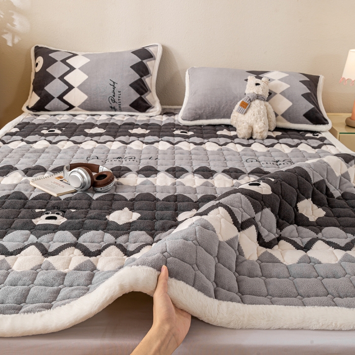 91家纺网 家纺一手货源 找家纺 梦初语 2025新款冬季珊瑚绒牛奶绒加厚床护垫褥子软垫学生宿舍-直播爆款（200克夹棉加厚款） 格调