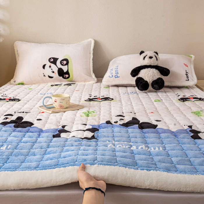 91家纺网 家纺一手货源 找家纺 梦初语 2025新款冬季珊瑚绒牛奶绒加厚床护垫褥子软垫学生宿舍-直播爆款（200克夹棉加厚款） 快乐panda