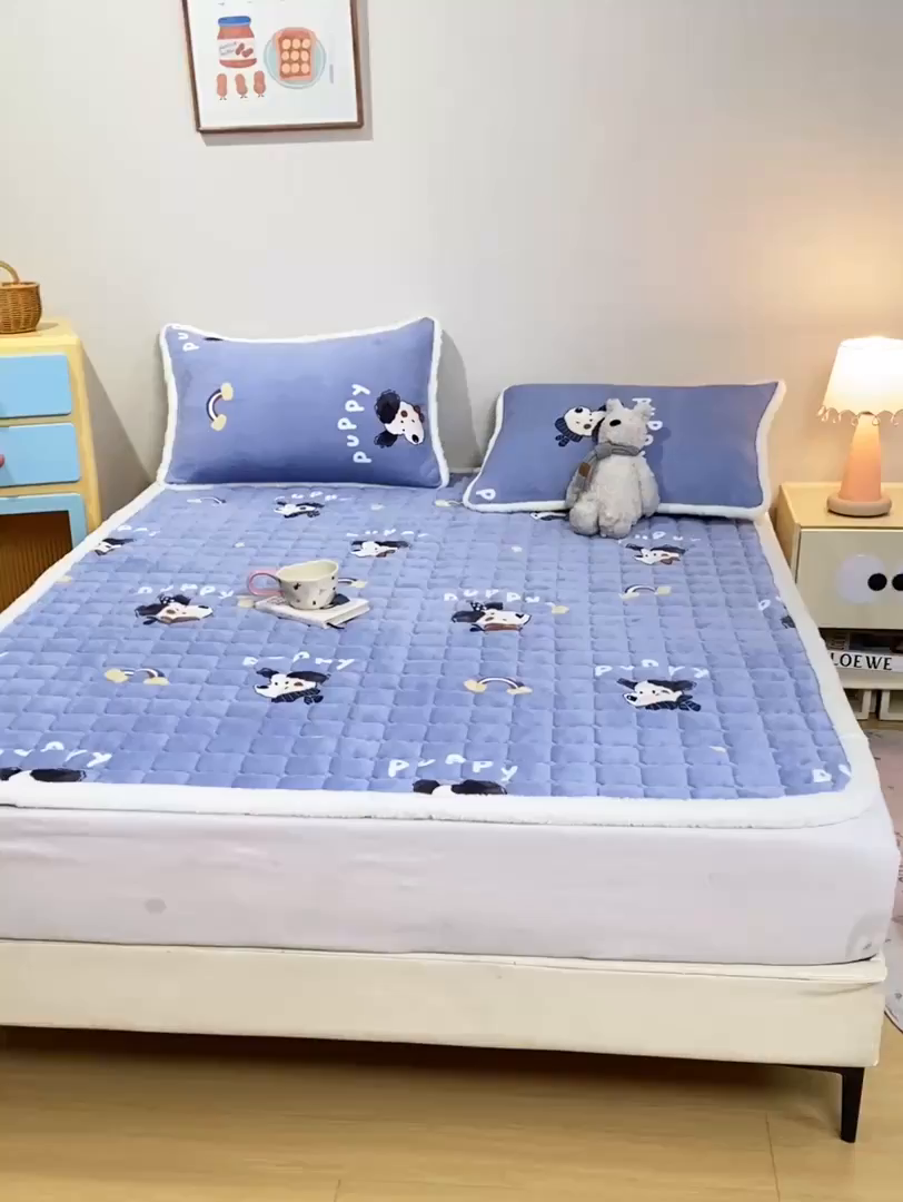 91家纺网 家纺一手货源 找家纺 梦初语 2025新款冬季珊瑚绒牛奶绒加厚床护垫褥子软垫学生宿舍-直播爆款（200克夹棉加厚款） 汪汪星球