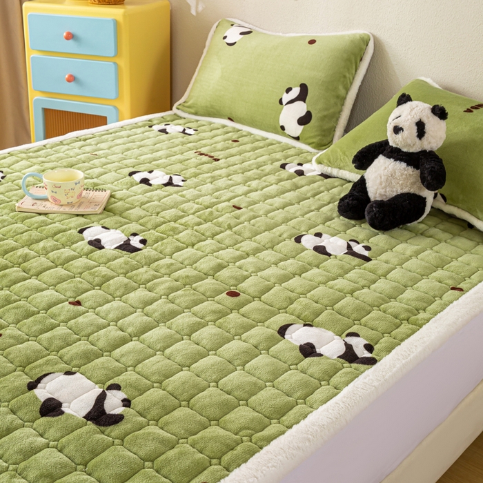 91家纺网 家纺一手货源 找家纺 梦初语 2025新款冬季珊瑚绒牛奶绒加厚床护垫褥子软垫学生宿舍-直播爆款（200克夹棉加厚款） 熊猫乐园