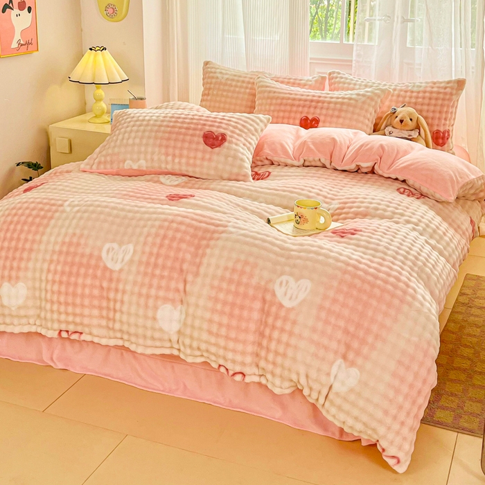 91家纺网 家纺一手货源 找家纺 梦纤绒 2025新款保暖舒适亲肤泡泡绒四件套 鸡心粉