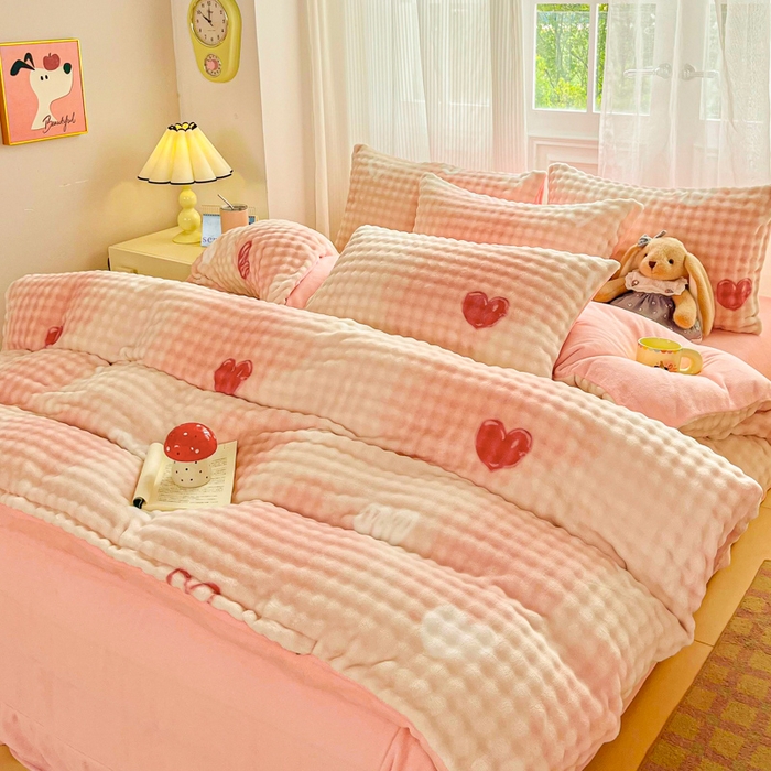 91家纺网 家纺一手货源 找家纺 梦纤绒 2025新款保暖舒适亲肤泡泡绒四件套 鸡心粉