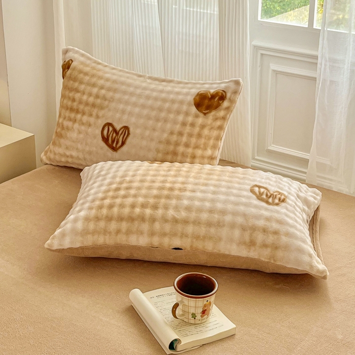 91家纺网 家纺一手货源 找家纺 梦纤绒 2025新款保暖舒适亲肤泡泡绒四件套 鸡心棕