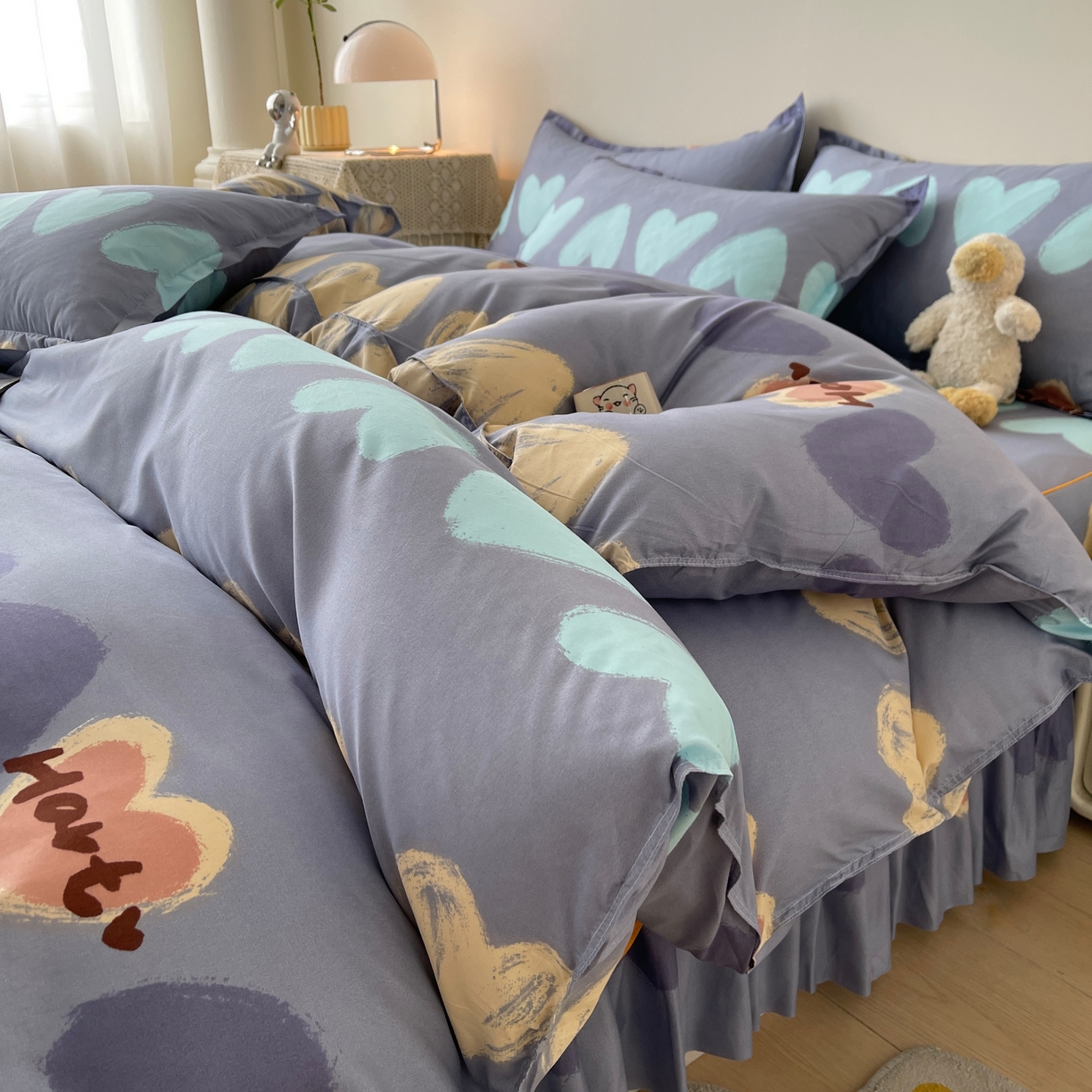 91家纺网 家纺一手货源 找家纺 笠裙家纺 2025新款A类水洗棉韩版S边花边印花床裙四件套 心定律