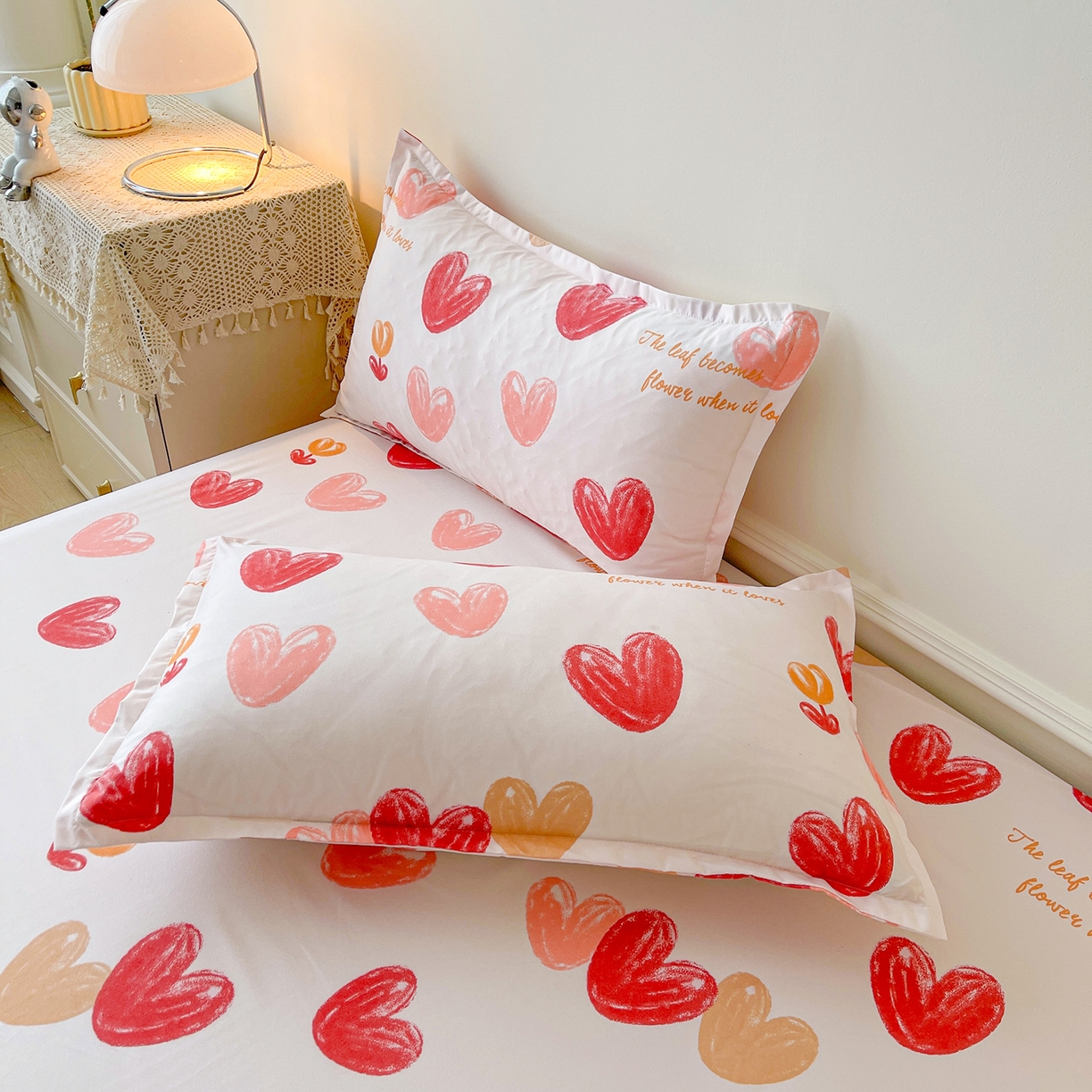 91家纺网 家纺一手货源 找家纺 笠裙家纺 2025新款A类水洗棉韩版S边花边印花床裙四件套 心尚