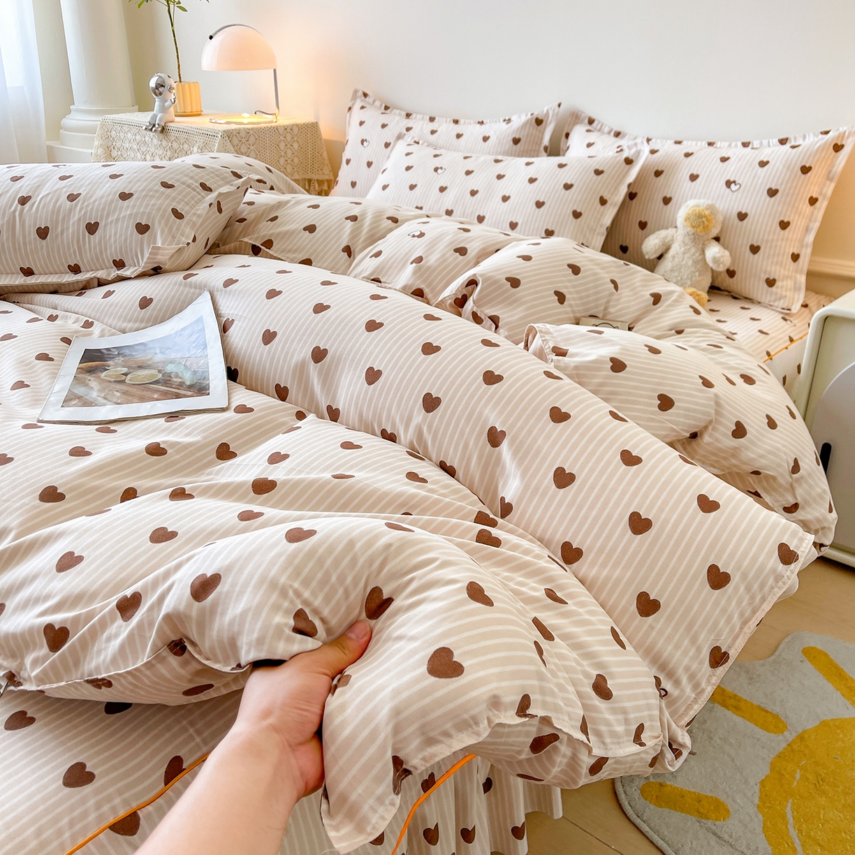 91家纺网 家纺一手货源 找家纺 笠裙家纺 2025新款A类水洗棉韩版S边花边印花床裙四件套 心意