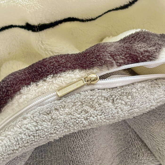 91家纺网 家纺一手货源 找家纺 梦纤绒 2025新款保暖舒适亲肤泡泡绒四件套 猫头斑马纹