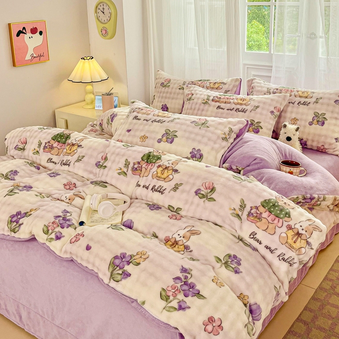 91家纺网 家纺一手货源 找家纺 梦纤绒 2025新款保暖舒适亲肤泡泡绒四件套 兔子和熊