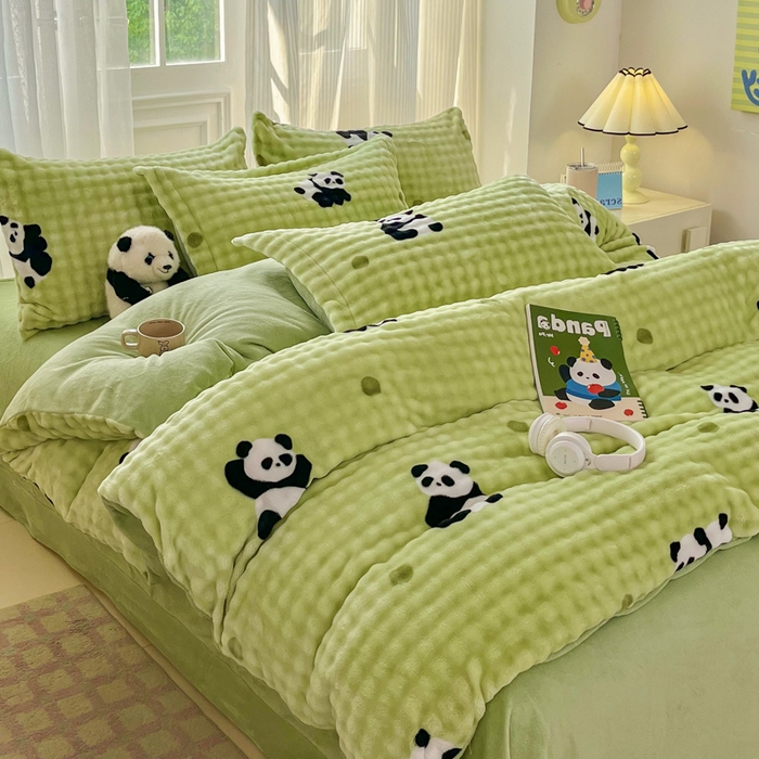 91家纺网 家纺一手货源 找家纺 梦纤绒 2025新款保暖舒适亲肤泡泡绒四件套 熊猫绿