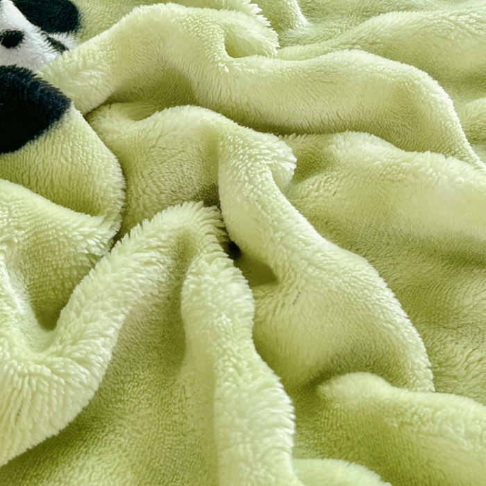 91家纺网 家纺一手货源 找家纺 梦纤绒 2025新款保暖舒适亲肤泡泡绒四件套 熊猫绿