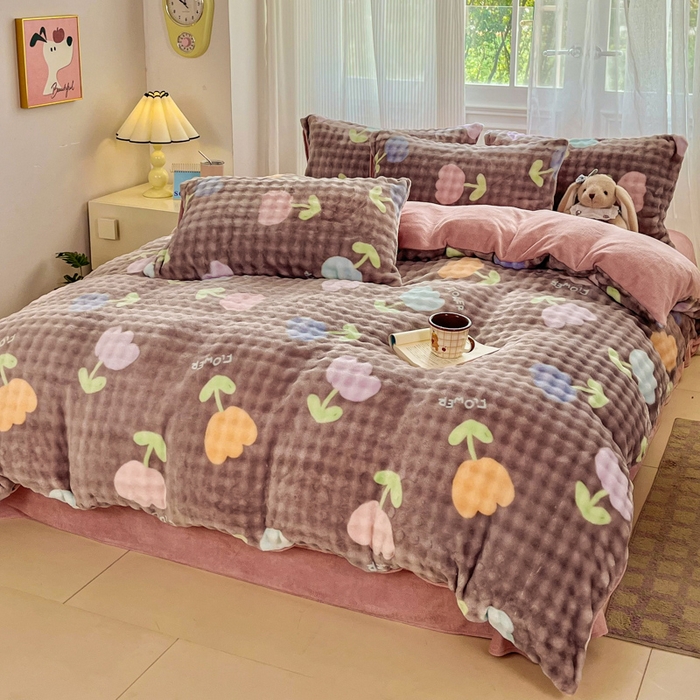 91家纺网 家纺一手货源 找家纺 梦纤绒 2025新款保暖舒适亲肤泡泡绒四件套 郁金香灰棕