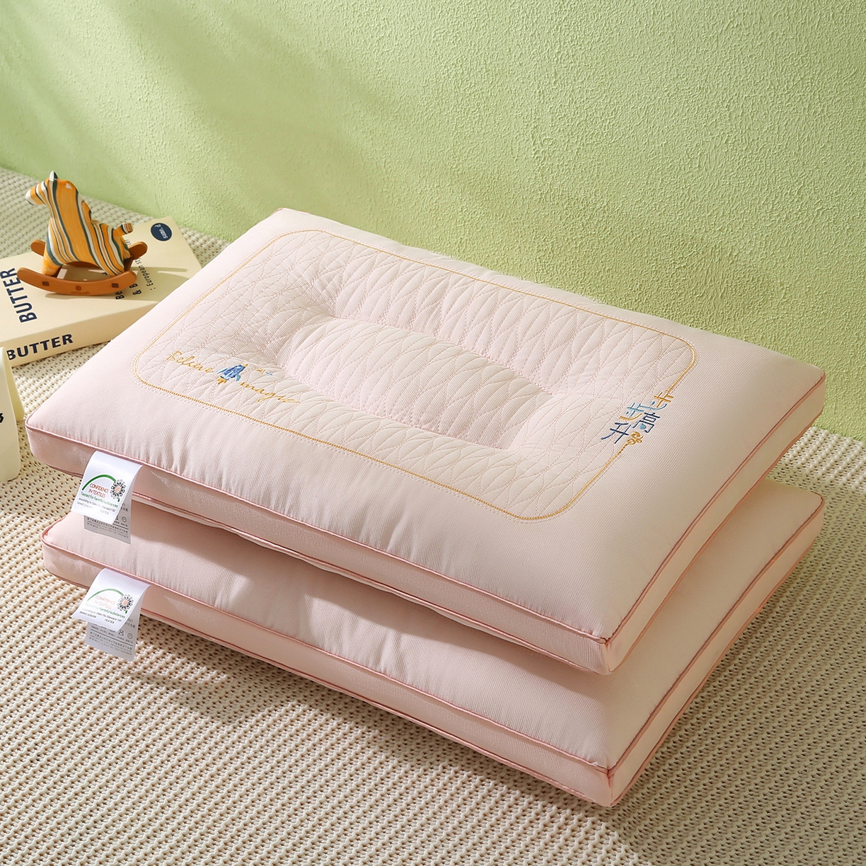 91家纺网 家纺一手货源 找家纺 宇诺家纺 2025新款步步高升枕头枕芯 粉玉