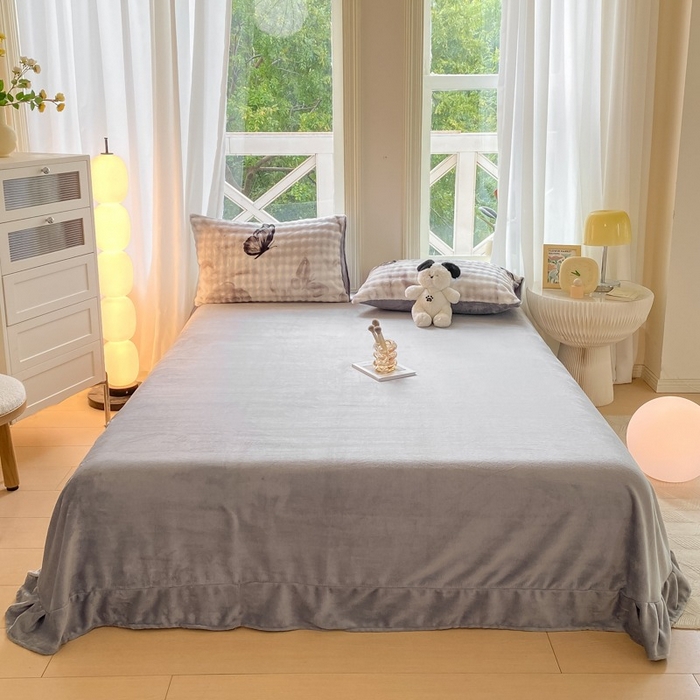 91家纺网 家纺一手货源 找家纺 梦纤绒 2025新款保暖舒适亲肤泡泡绒四件套 蝶影灰