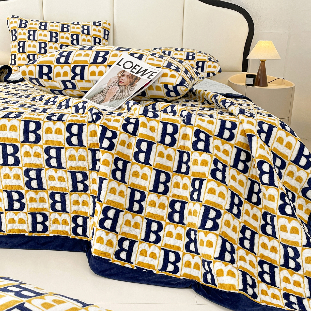 91家纺网 家纺一手货源 找家纺 大渔生活 2025新款高克重牛奶绒夹棉床盖系列 剑桥