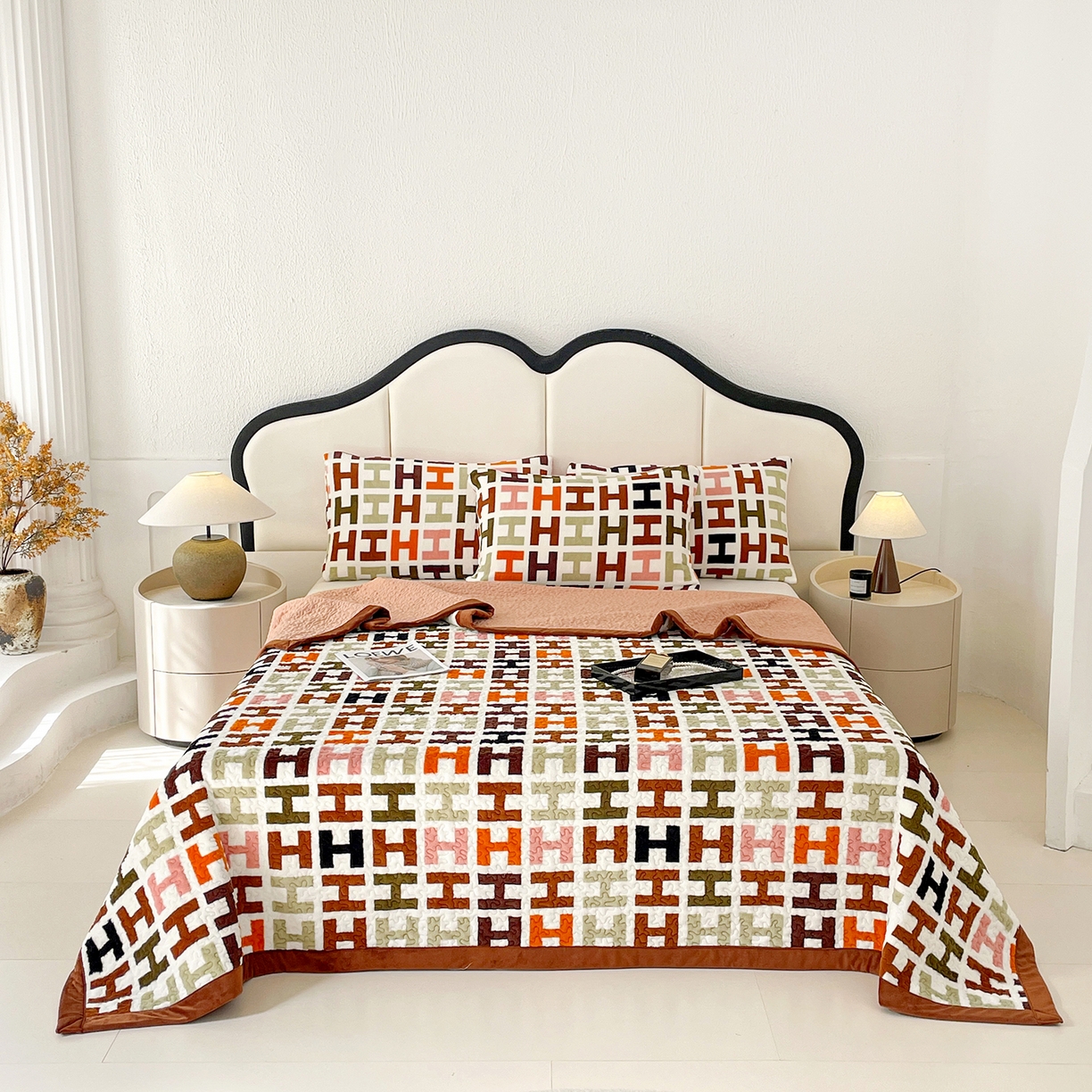 91家纺网 家纺一手货源 找家纺 （总）大渔生活 2025新款高克重牛奶绒夹棉床盖系列