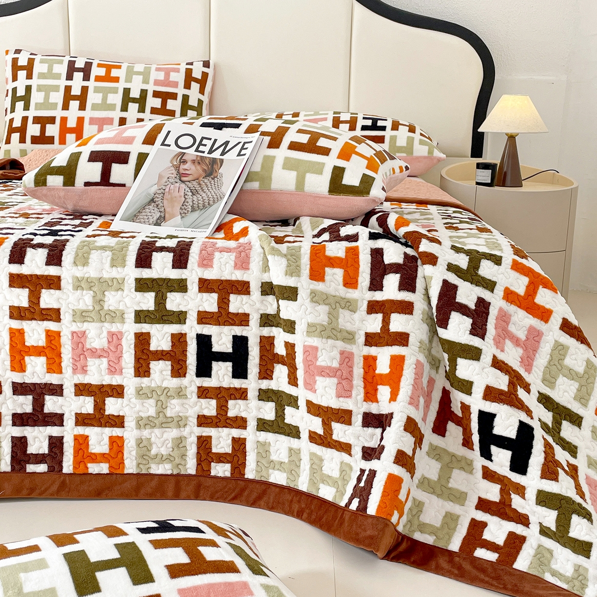 91家纺网 家纺一手货源 找家纺 （总）大渔生活 2025新款高克重牛奶绒夹棉床盖系列