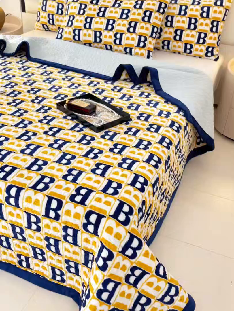 91家纺网 家纺一手货源 找家纺 大渔生活 2025新款高克重牛奶绒夹棉床盖系列 剑桥