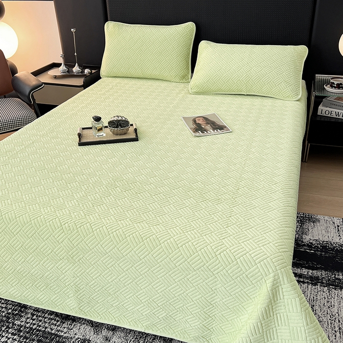 91家纺网 家纺一手货源 找家纺 茉夕家纺 2025新款云朵系列棉+牛奶绒单床盖 床盖单件 云朵-青果绿