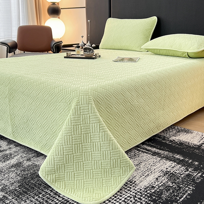 91家纺网 家纺一手货源 找家纺 茉夕家纺 2025新款云朵系列棉+牛奶绒单床盖 床盖单件 云朵-青果绿