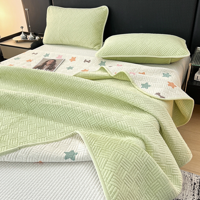 91家纺网 家纺一手货源 找家纺 茉夕家纺 2025新款云朵系列棉+牛奶绒单床盖 床盖单件 云朵-青果绿