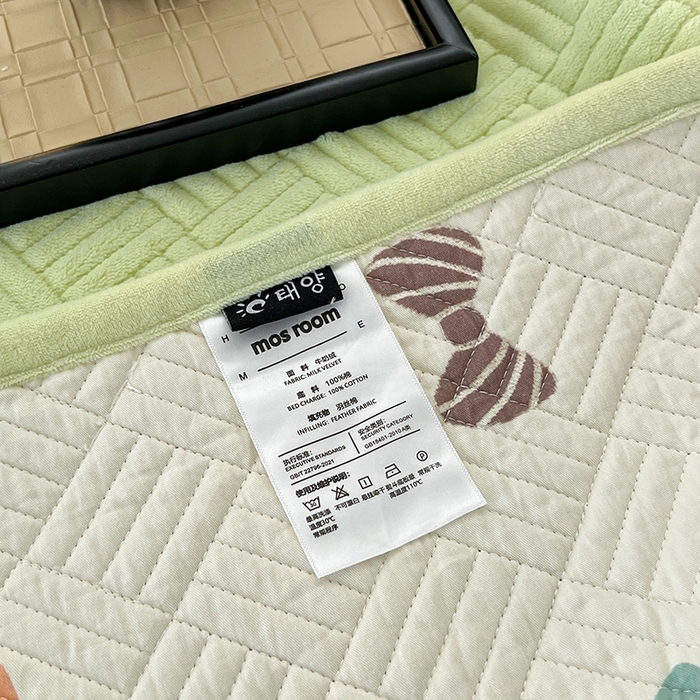 91家纺网 家纺一手货源 找家纺 茉夕家纺 2025新款云朵系列棉+牛奶绒单床盖 床盖单件 云朵-青果绿