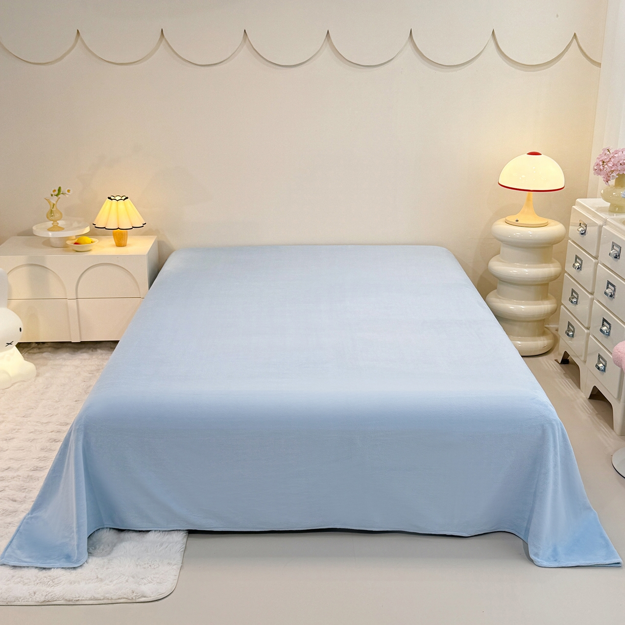 91家纺网 家纺一手货源 找家纺 新方向 2025新款全消光A类刺绣牛奶绒四件套-可爱卢比 可爱卢比-星月蓝