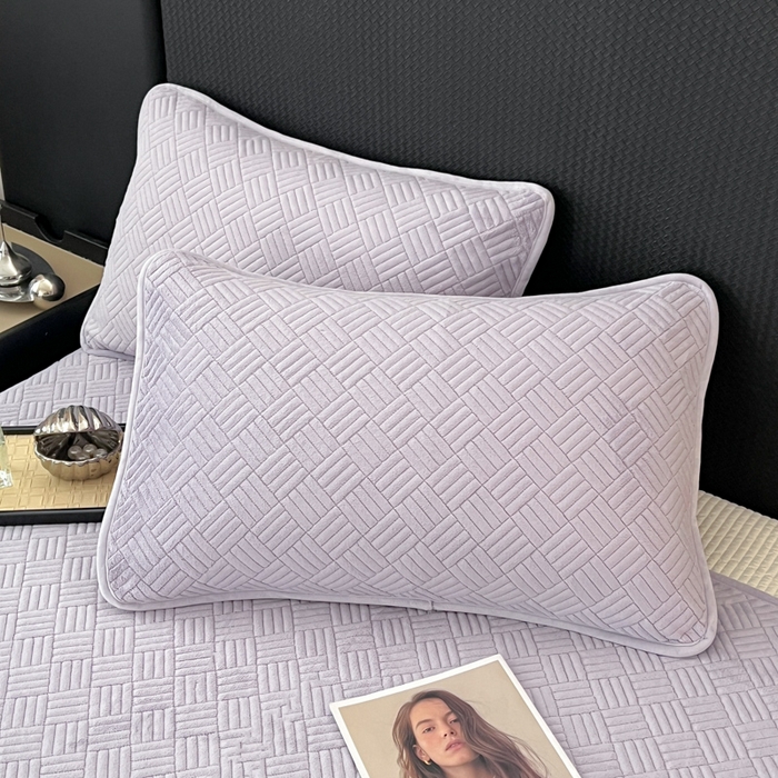 91家纺网 家纺一手货源 找家纺 茉夕家纺 2025新款云朵系列棉+牛奶绒单床盖 床盖单件 云朵-柔雾紫