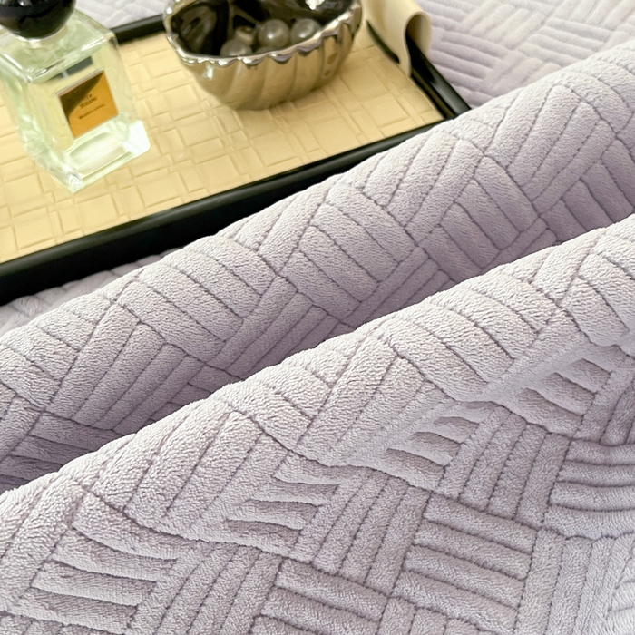 91家纺网 家纺一手货源 找家纺 茉夕家纺 2025新款云朵系列棉+牛奶绒单床盖 床盖单件 云朵-柔雾紫