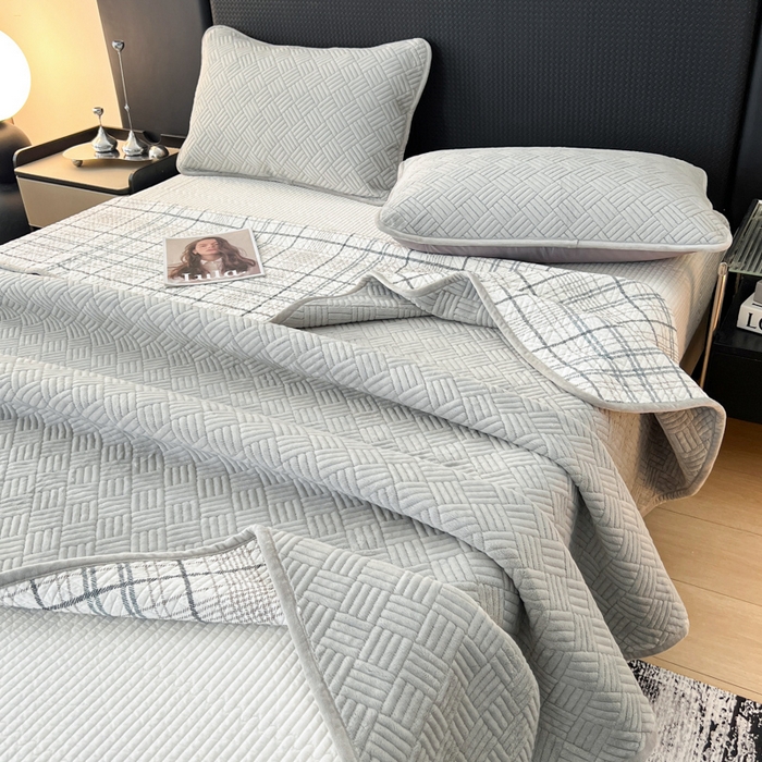 91家纺网 家纺一手货源 找家纺 茉夕家纺 2025新款云朵系列棉+牛奶绒单床盖 床盖单件 云朵-绅士灰