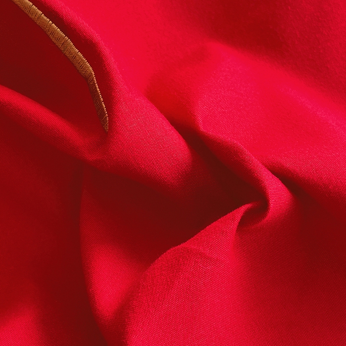 91家纺网 家纺一手货源 找家纺 艾橙家纺 2025新款大红云朵棉刺绣婚庆系列四件套 花开并蒂