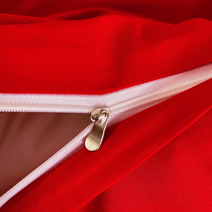 91家纺网 家纺一手货源 找家纺 艾橙家纺 2025新款大红云朵棉刺绣婚庆系列四件套 吾家有喜