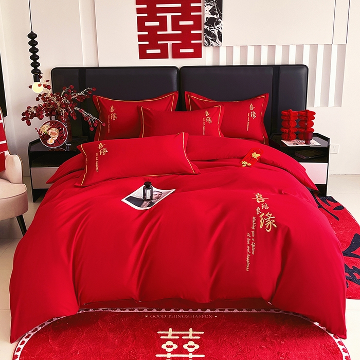 艾橙家纺 2025新款大红云朵棉刺绣婚庆系列四件套 喜结良缘