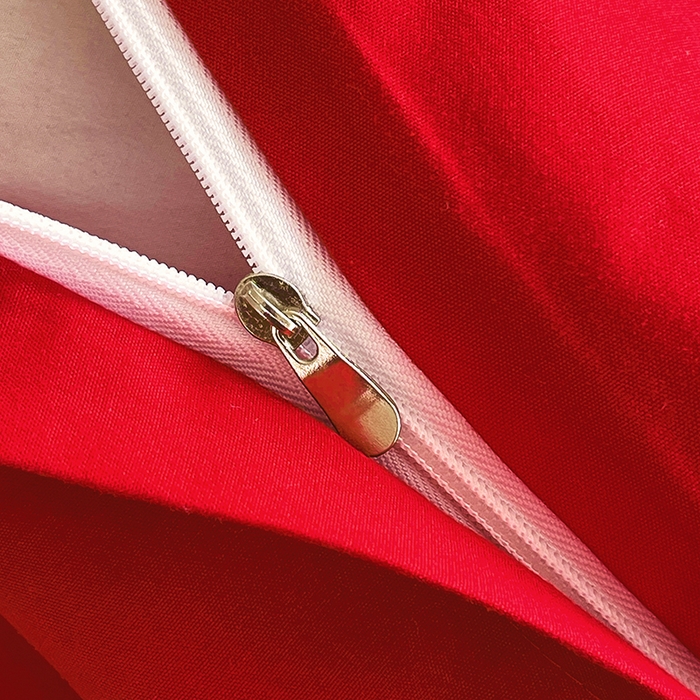 91家纺网 家纺一手货源 找家纺 艾橙家纺 2025新款大红云朵棉刺绣婚庆系列四件套 喜结良缘