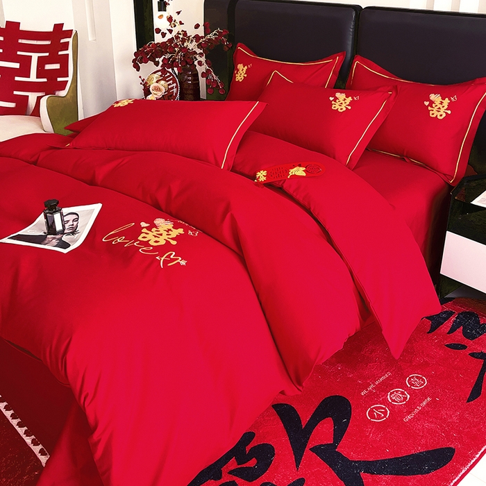 91家纺网 家纺一手货源 找家纺 艾橙家纺 2025新款大红云朵棉刺绣婚庆系列四件套 一生挚爱
