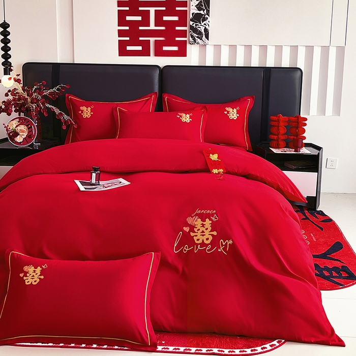 91家纺网 家纺一手货源 找家纺 艾橙家纺 2025新款大红云朵棉刺绣婚庆系列四件套 一生挚爱