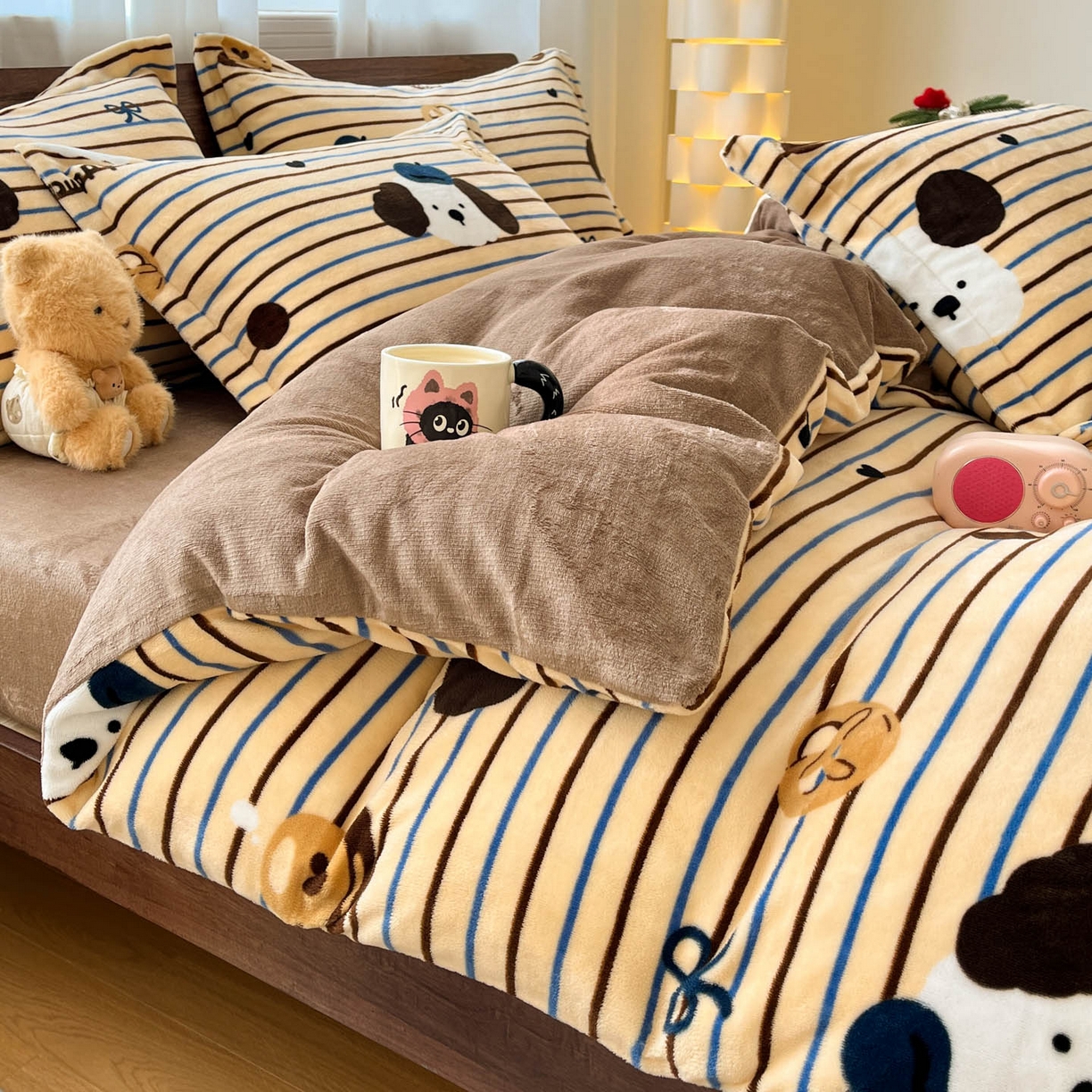 91家纺网 家纺一手货源 找家纺 寻米 2025新款加厚牛奶绒印花床笠-大床牛奶绒床笠一号 海德堡小狗