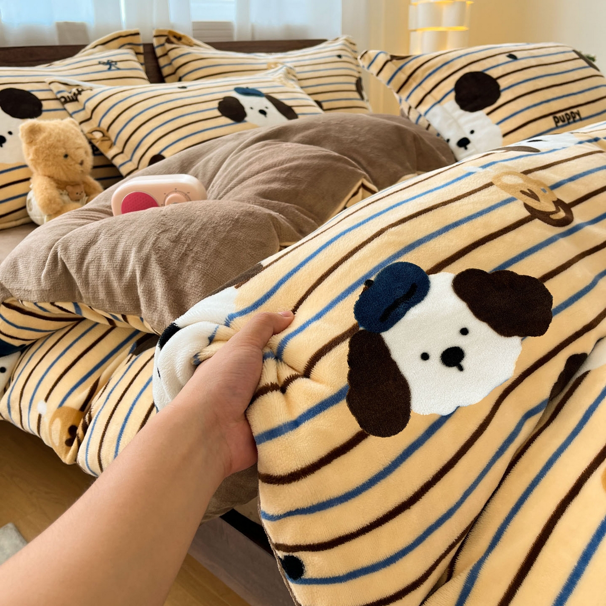 91家纺网 家纺一手货源 找家纺 寻米 2025新款加厚牛奶绒印花床笠-大床牛奶绒床笠一号 海德堡小狗