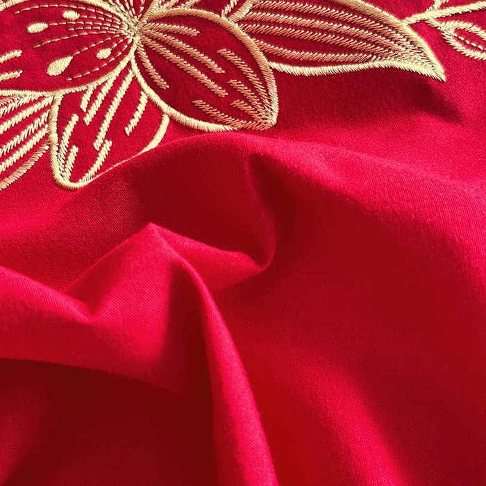 91家纺网 家纺一手货源 找家纺 艾橙家纺 2025新款大红云朵棉刺绣婚庆系列单床单床单单件 百年好和