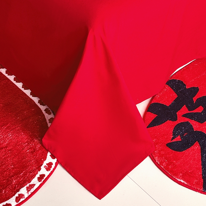 91家纺网 家纺一手货源 找家纺 艾橙家纺 2025新款大红云朵棉刺绣婚庆系列单床单床单单件 比翼双飞