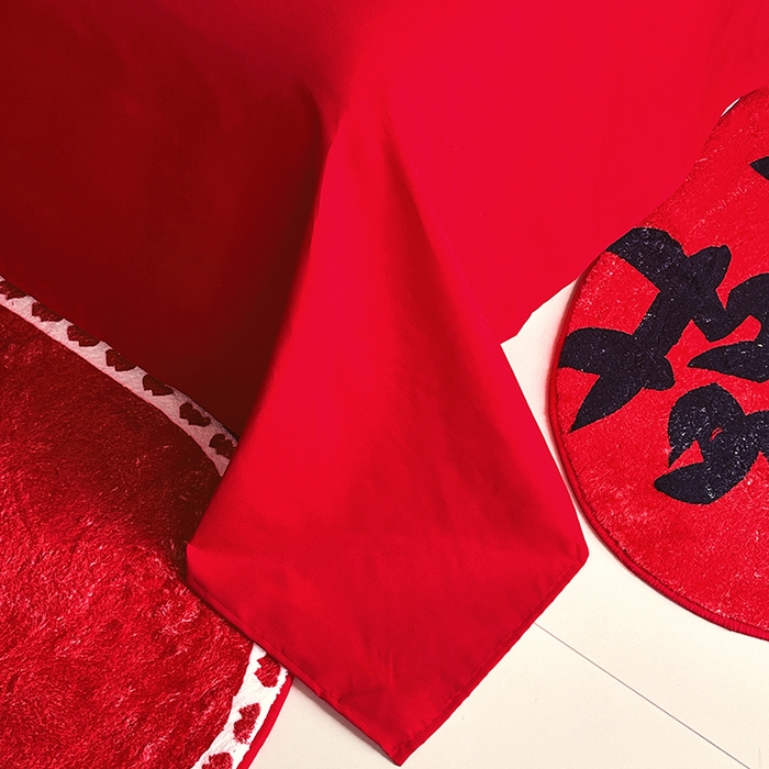 91家纺网 家纺一手货源 找家纺 艾橙家纺 2025新款大红云朵棉刺绣婚庆系列单床单床单单件 花开并蒂