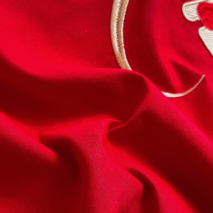 91家纺网 家纺一手货源 找家纺 艾橙家纺 2025新款大红云朵棉刺绣婚庆系列单床单床单单件 吾家有喜